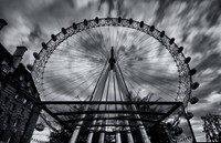 London Eye on a cloudy night